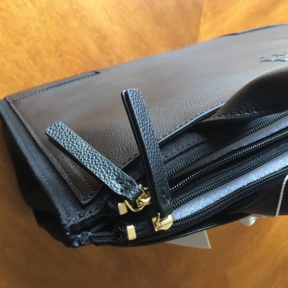 **LAST ONE** Tory Burch Ella Black Leather Tote - Picture 4 of 6